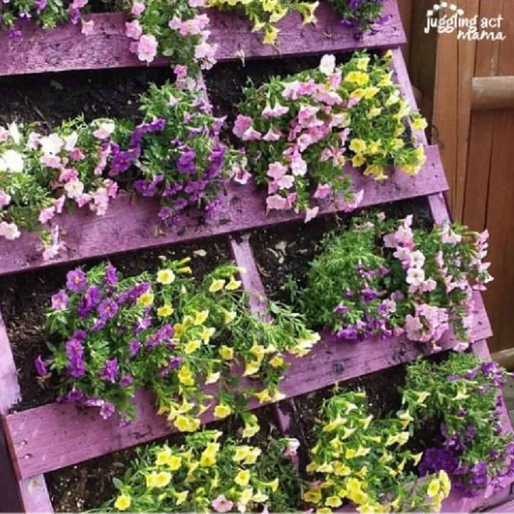 Easy DIY Wood Pallet Projects for Beginners - Creative Simple Living